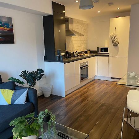 Modern Spacious 1 Bed Flat In Birmingham City Centre With Free Parking, Fast Free Wifi And Netflix Exteriör bild