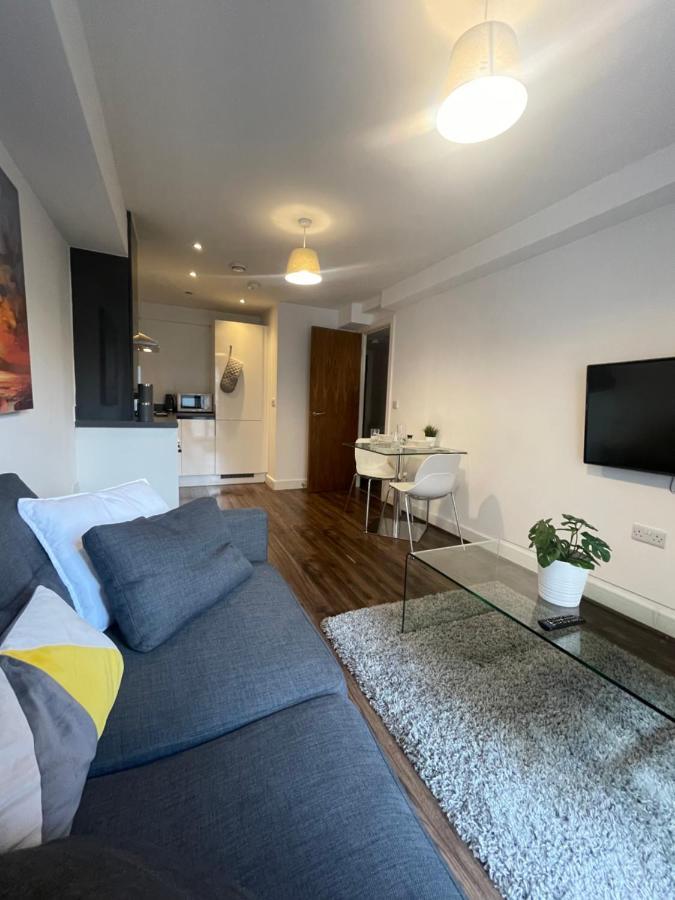 Modern Spacious 1 Bed Flat In Birmingham City Centre With Free Parking, Fast Free Wifi And Netflix Exteriör bild