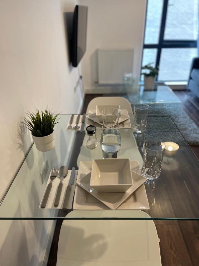 Modern Spacious 1 Bed Flat In Birmingham City Centre With Free Parking, Fast Free Wifi And Netflix Exteriör bild