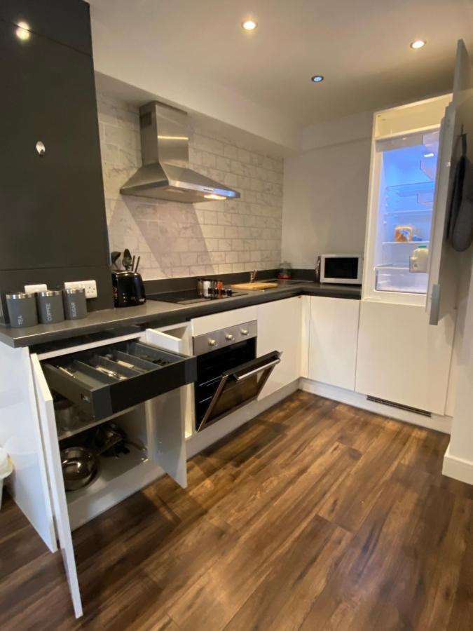 Modern Spacious 1 Bed Flat In Birmingham City Centre With Free Parking, Fast Free Wifi And Netflix Exteriör bild