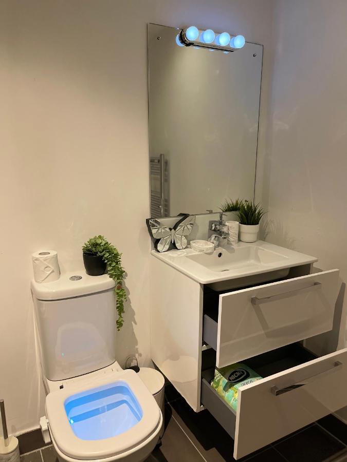 Modern Spacious 1 Bed Flat In Birmingham City Centre With Free Parking, Fast Free Wifi And Netflix Exteriör bild